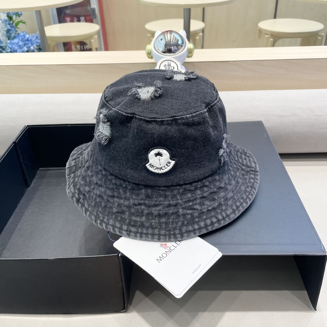 Moncler Caps